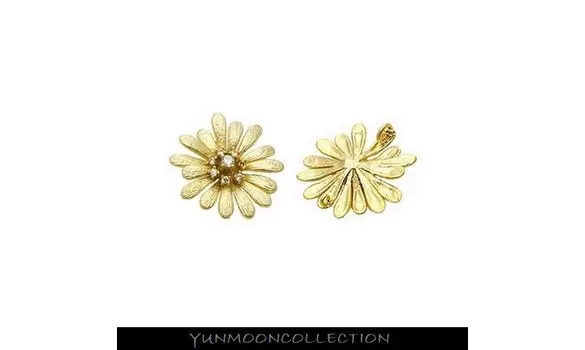 Fleur pendentif en plaqué Or mat