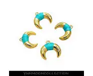 Corne/croissant bleu ciel en plaqué Or