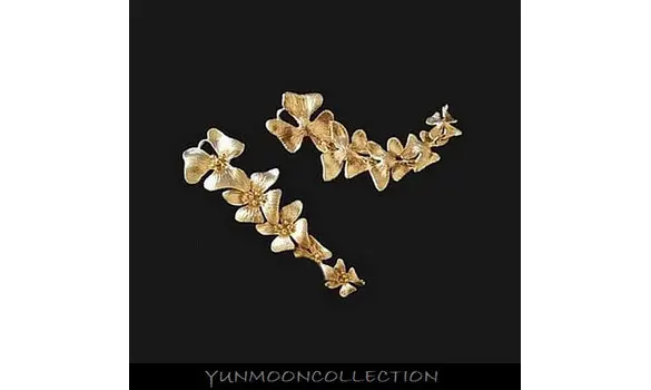 Pendentif en quintuple fleurs plaqué Or