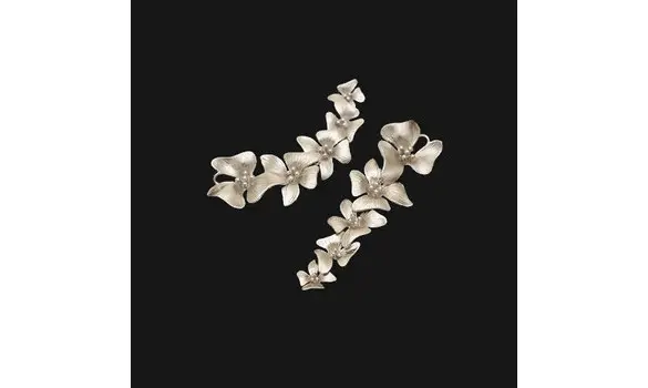 Pendentif en quintuple fleurs plaqué OR