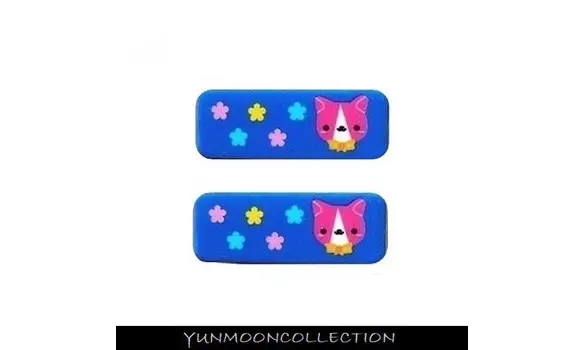 Une paire de barrettes chattons bleu