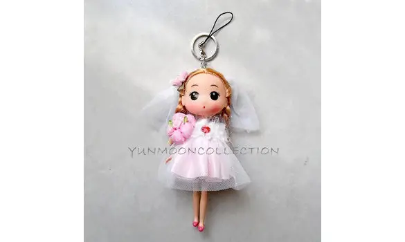 Poupée Barbie en robe de mariée