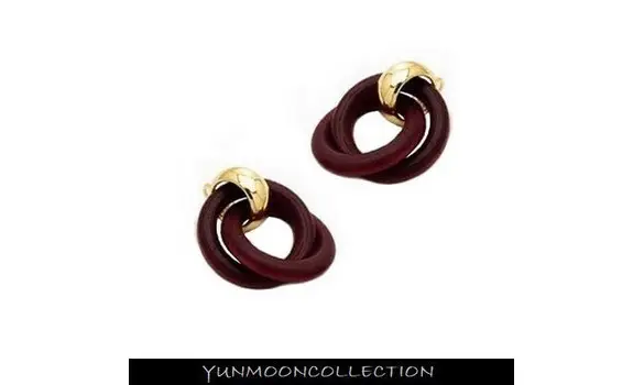 Pendentif double anneau en bois bordeaux